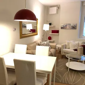 Calle Dormitaleria, Apartamento Apartment